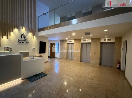 1 | Pronájem - malý objekt/garáž