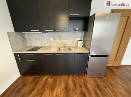 4 | Pronájem bytu, 1+kk, 33 m²