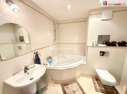 3 | Pronájem bytu, 2+kk, 72 m²