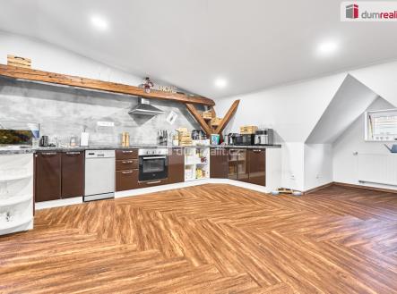 2 | Prodej - nájemní dům, 980 m²