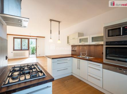 2 | Prodej - dům/vila, 190 m²