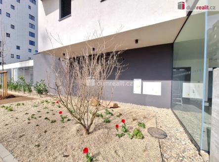 3 | Pronájem - malý objekt/garáž