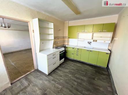 4 | Prodej - dům/vila, 180 m²