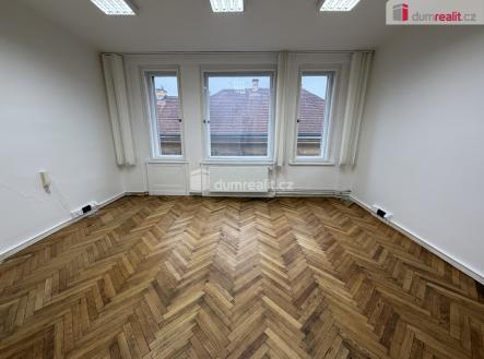 2 | Pronájem - kanceláře, 35 m²