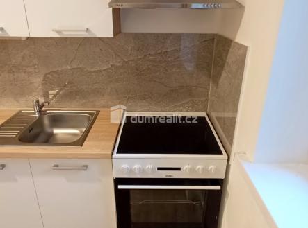 4 | Pronájem bytu, 1+1, 42 m²