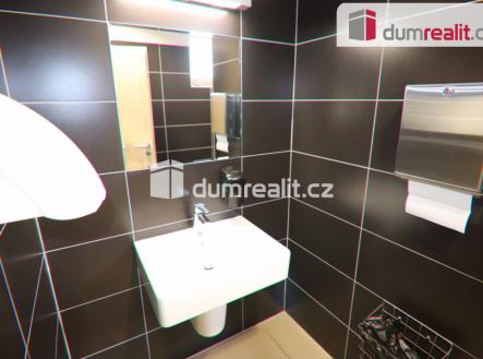 3 | Pronájem - kanceláře, 27 m²