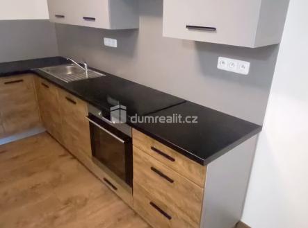 2 | Pronájem bytu, 2+kk, 65 m²