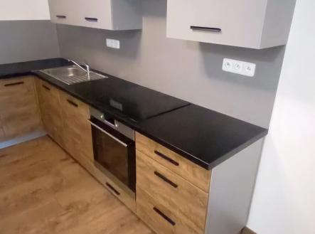 2 | Pronájem bytu, 2+kk, 65 m²