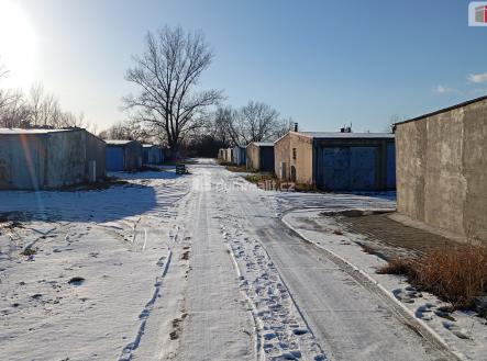 4 | Prodej - malý objekt/garáž