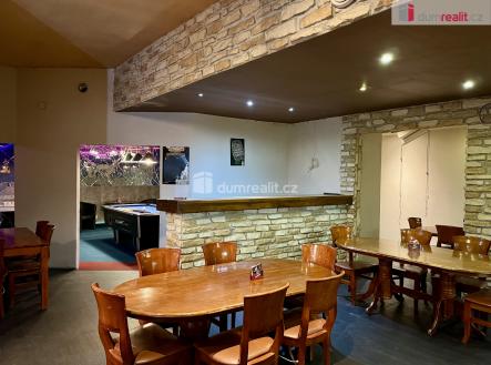 4 | Pronájem - obchodní prostor, 208 m²