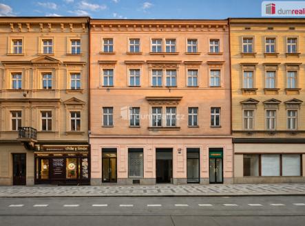 dům z ulice | Pronájem - obchodní prostor, 200 m²