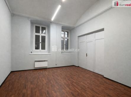 prostory z ulice | Pronájem - obchodní prostor, 200 m²