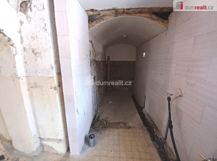 9 | Prodej - dům/vila, 307 m²