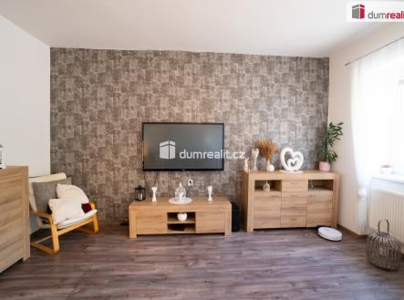 4 | Prodej - dům/vila, 303 m²