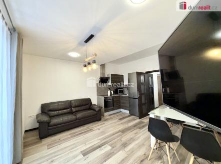 2 | Pronájem bytu, 2+kk, 52 m²