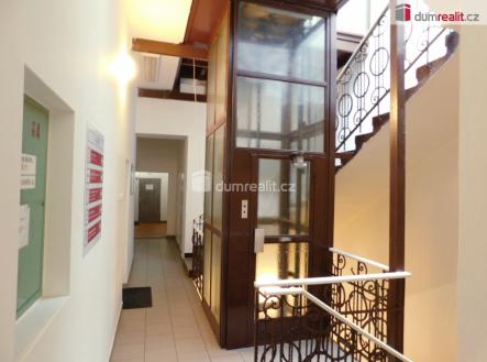 2 | Pronájem - kanceláře, 18 m²