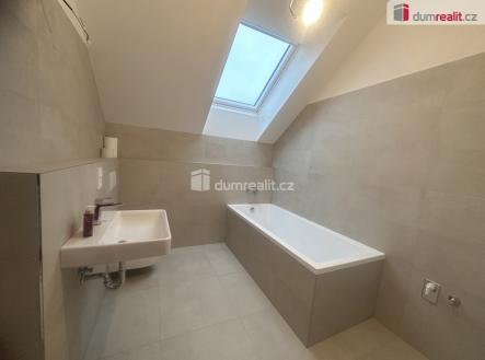 4 | Pronájem bytu, 3+kk, 82 m²