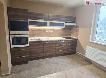 2 | Pronájem - dům/vila, 170 m²