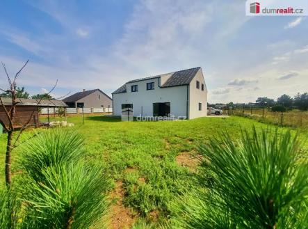 3 | Pronájem - dům/vila, 117 m²