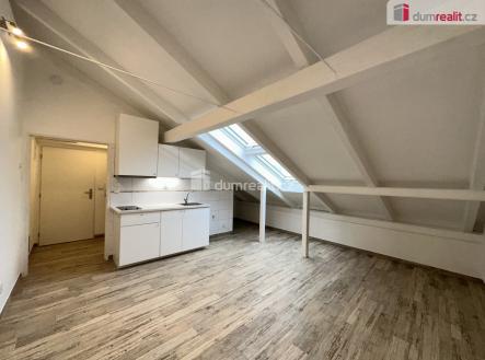 Pronájem bytu, 1+kk, 29 m² obrázek