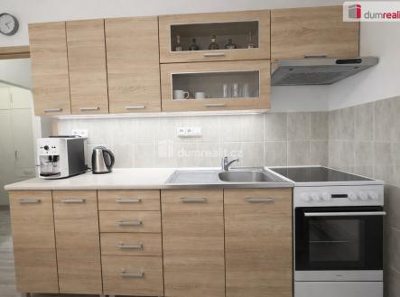 4 | Pronájem bytu, 2+kk, 43 m²