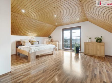 1 | Prodej - dům/vila, 215 m²