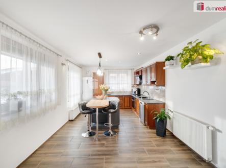 7 | Prodej - dům/vila, 215 m²