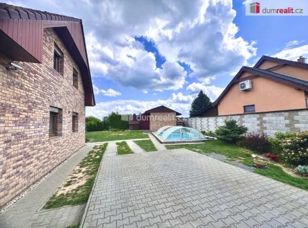 3 | Prodej - dům/vila, 215 m²
