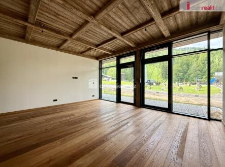 8 | Prodej - obchodní prostor, 45 m²