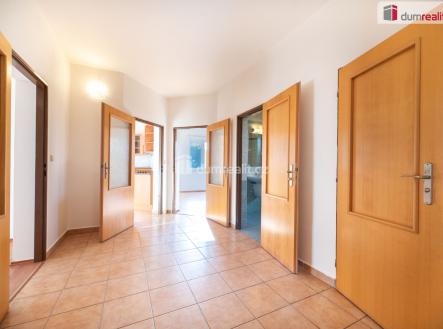 4 | Prodej - dům/vila, 253 m²