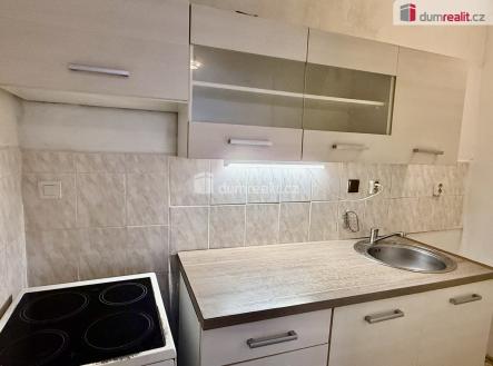 2 | Pronájem bytu, 1+kk, 37 m²