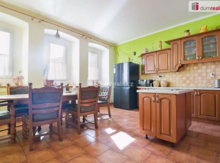 3 | Prodej - dům/vila, 140 m²