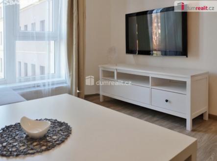 4 | Pronájem bytu, 1+1, 34 m²