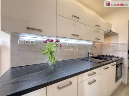 2 | Prodej bytu, 2+1, 64 m²