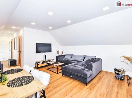 obývák | Prodej - dům/vila, 210 m²