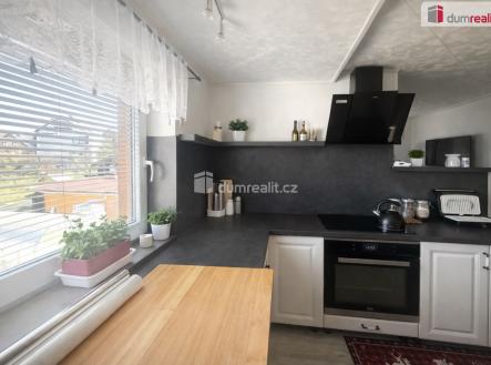 2 | Prodej - dům/vila, 304 m²