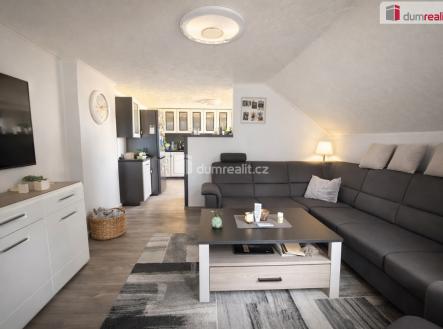 3 | Prodej - dům/vila, 304 m²