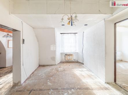 4 | Prodej - dům/vila, 249 m²