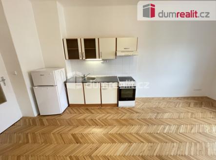 4 | Pronájem bytu, 1+kk, 30 m²