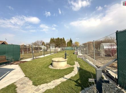 4 | Prodej - pozemek, zahrada, 729 m²