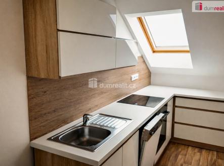 3 | Pronájem bytu, 2+kk, 68 m²