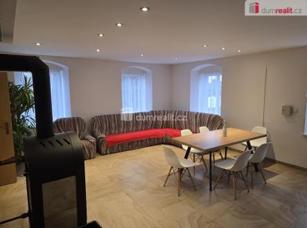 4 | Prodej - dům/vila, 230 m²