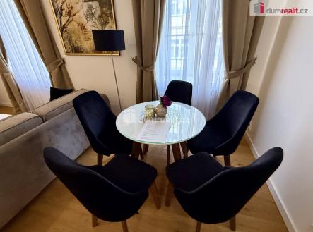 4 | Pronájem bytu, 2+kk, 58 m²