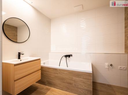 7 | Pronájem bytu, 2+kk, 77 m²