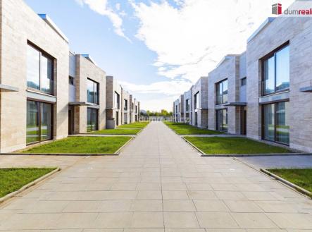 1 | Prodej - dům/vila, 378 m²