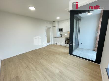 5 | Pronájem bytu, 1+kk, 32 m²