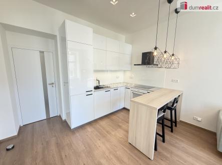 2 | Pronájem bytu, 2+kk, 46 m²