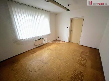 4 | Pronájem - obchodní prostor, 134 m²