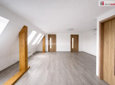 3 | Pronájem bytu, 2+kk, 66 m²