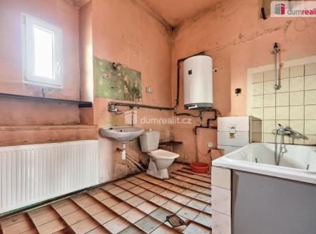 4 | Prodej - dům/vila, 200 m²